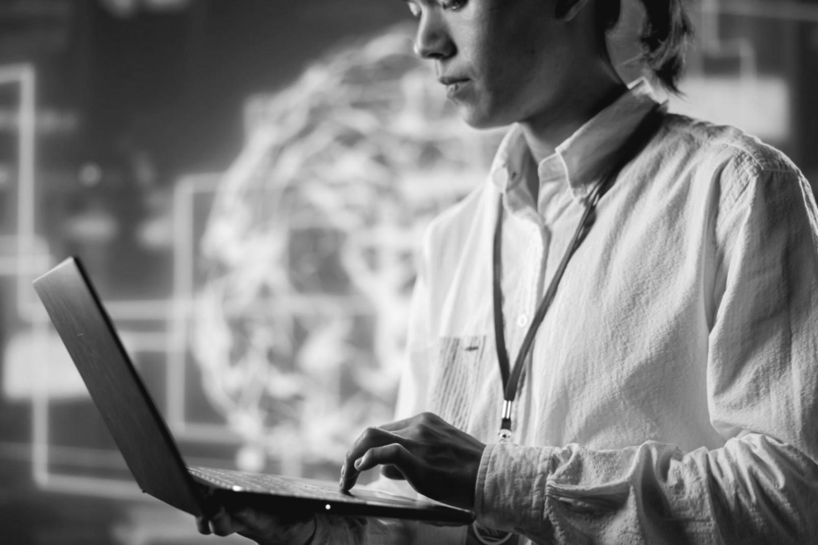 Lernumgebung mit modernen Arbeitsplätzen und Virtualisierungs-Setup