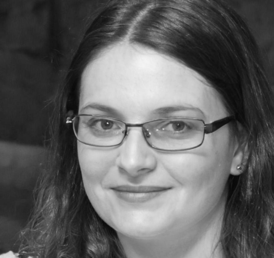 Maria Santos - Spezialistin für Cloud-Integration und Container-Orchestrierung